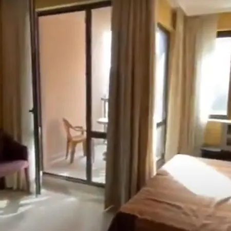Appartement Spacious Studio In 5-star Complex 