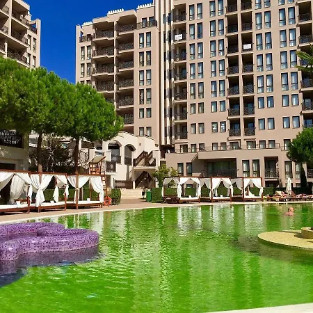 Spacious Studio In 5-star Complex 